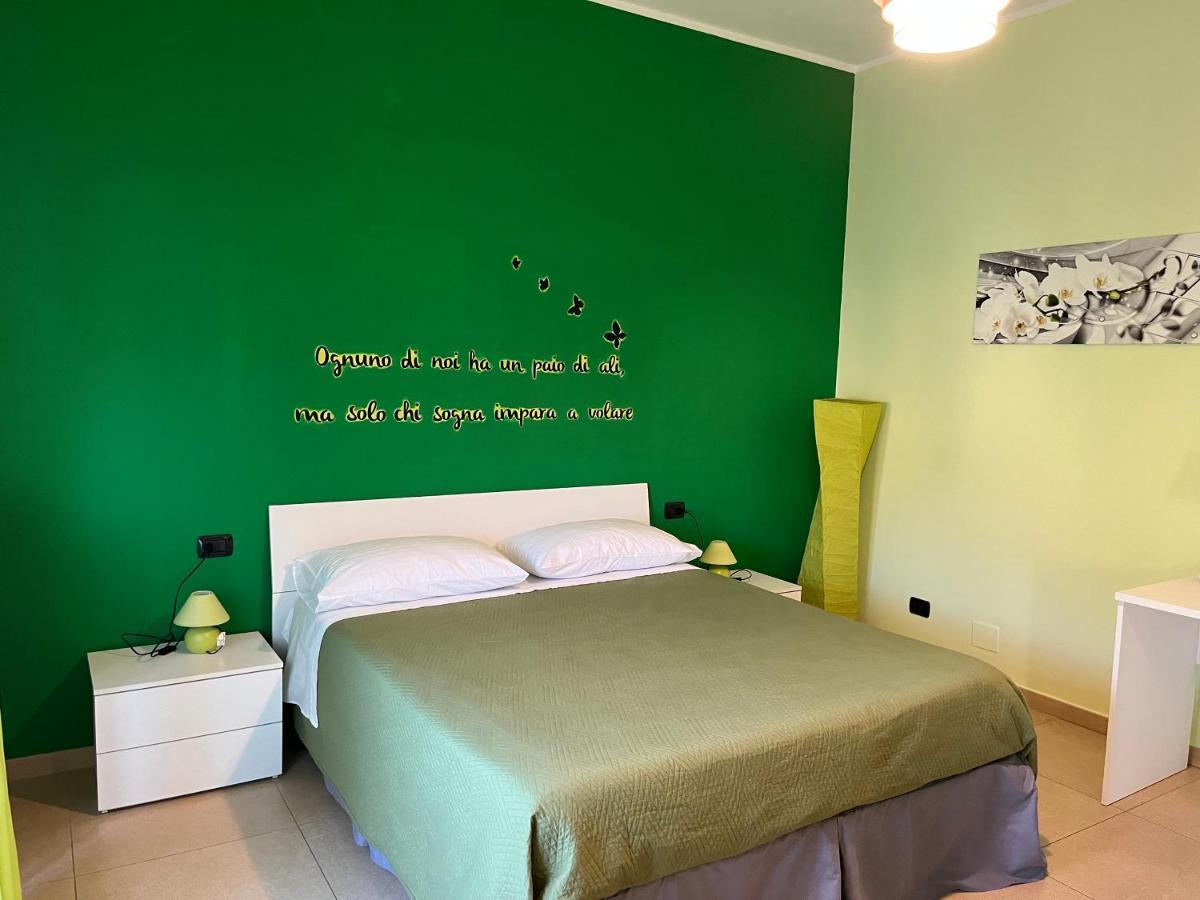 Color House Malpensa B&B Кассано-Маньяго Экстерьер фото