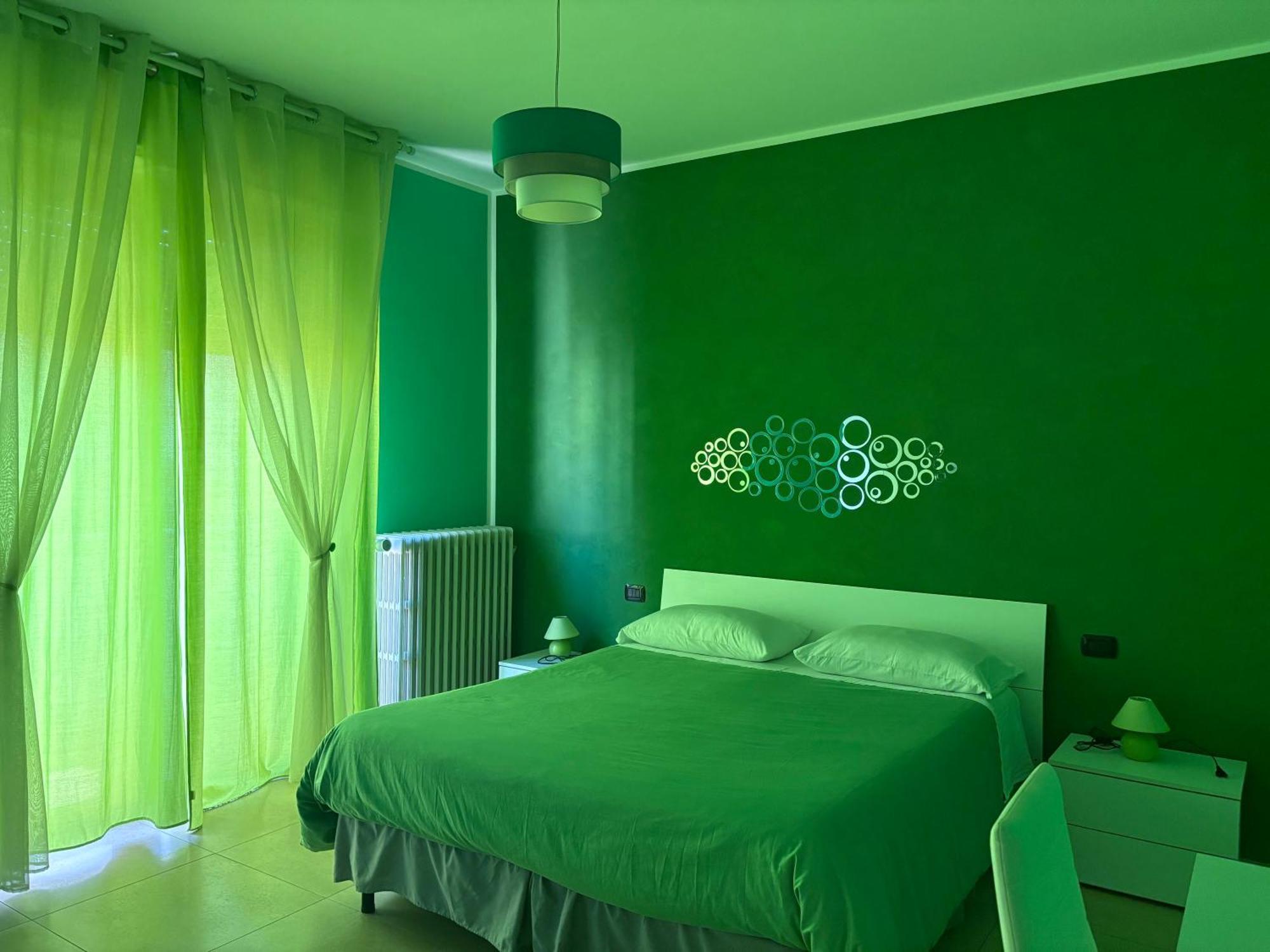 Color House Malpensa B&B Кассано-Маньяго Экстерьер фото