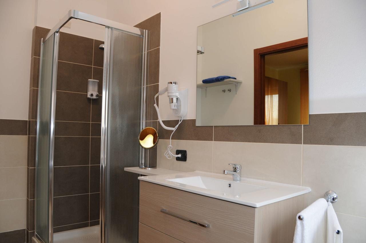 Color House Malpensa B&B Кассано-Маньяго Экстерьер фото