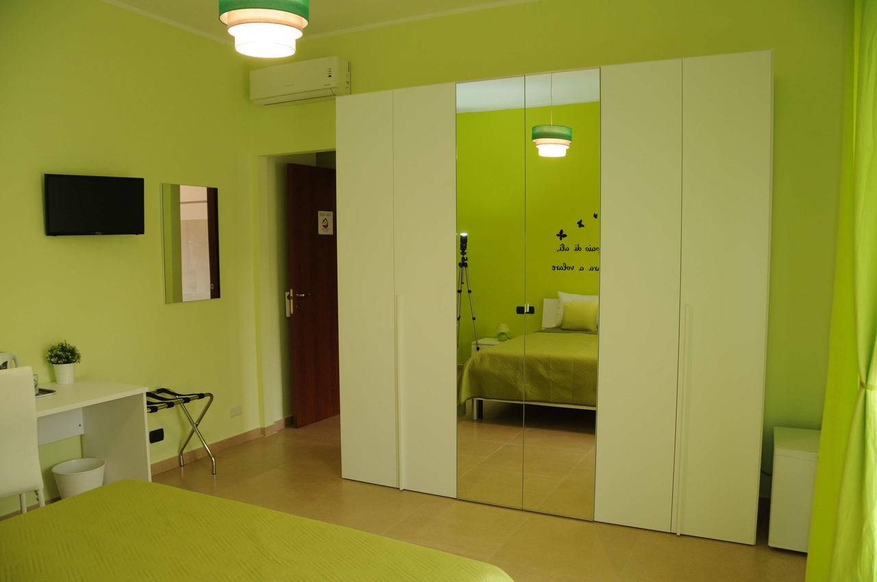 Color House Malpensa B&B Кассано-Маньяго Экстерьер фото