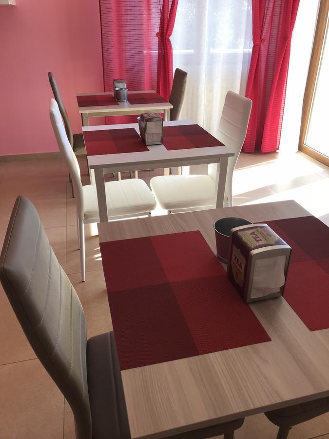Color House Malpensa B&B Кассано-Маньяго Экстерьер фото